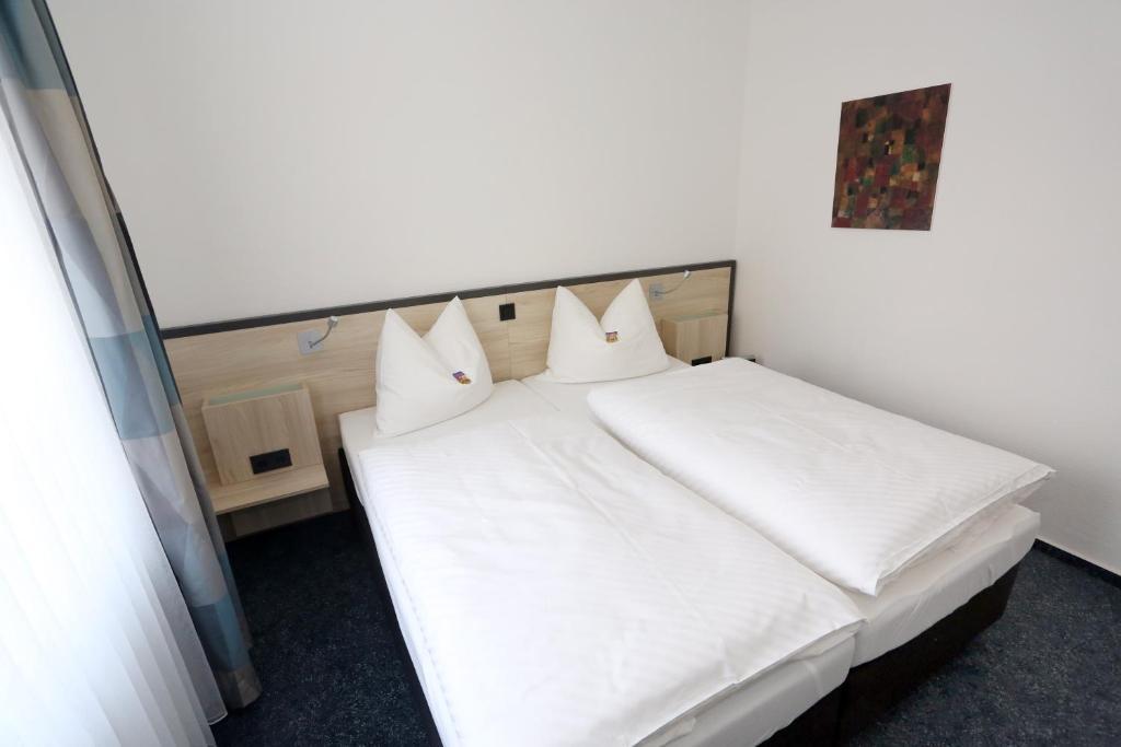 Dessau-Rosslau Hotel 7 Saeulen Gmbh חדר תמונה